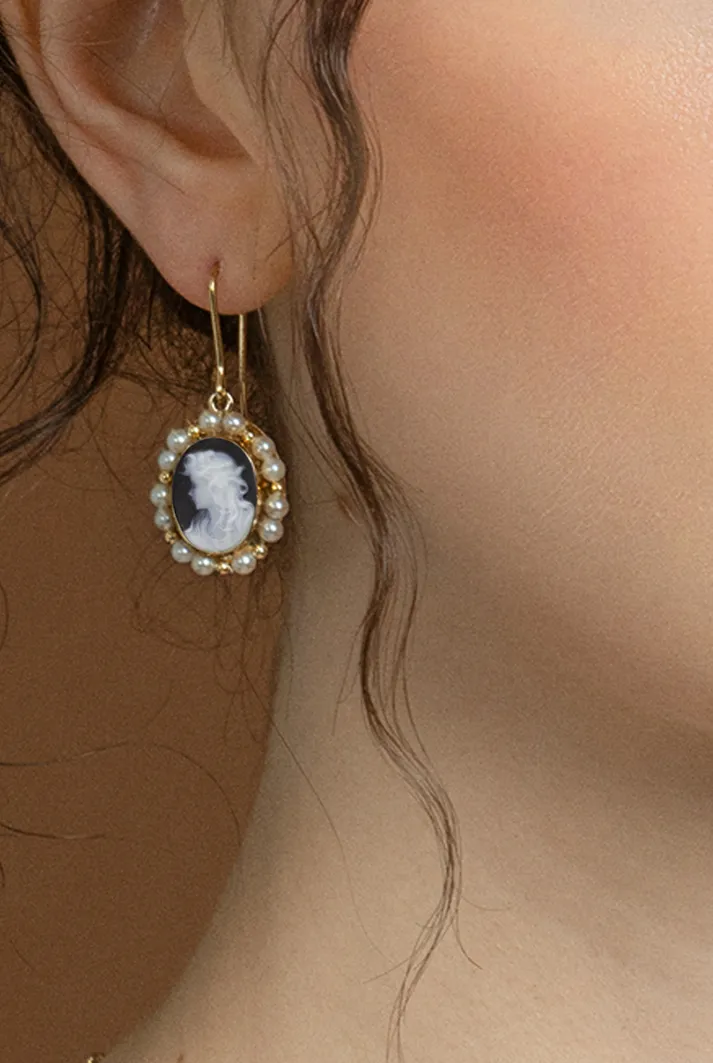 Little Lovelies Black Cameo Pearl Earrings