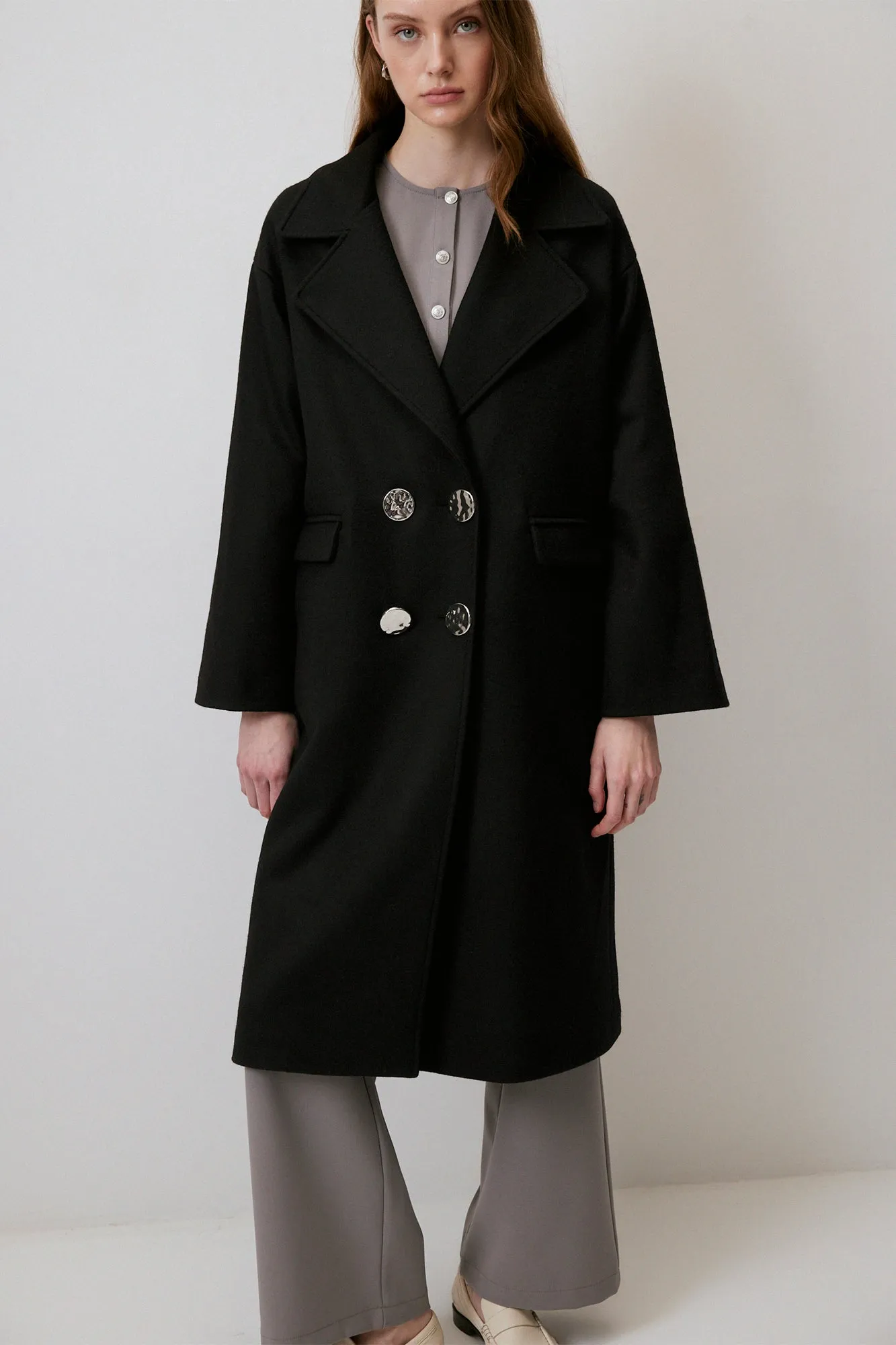 METAL BUTTONED CACHET COAT