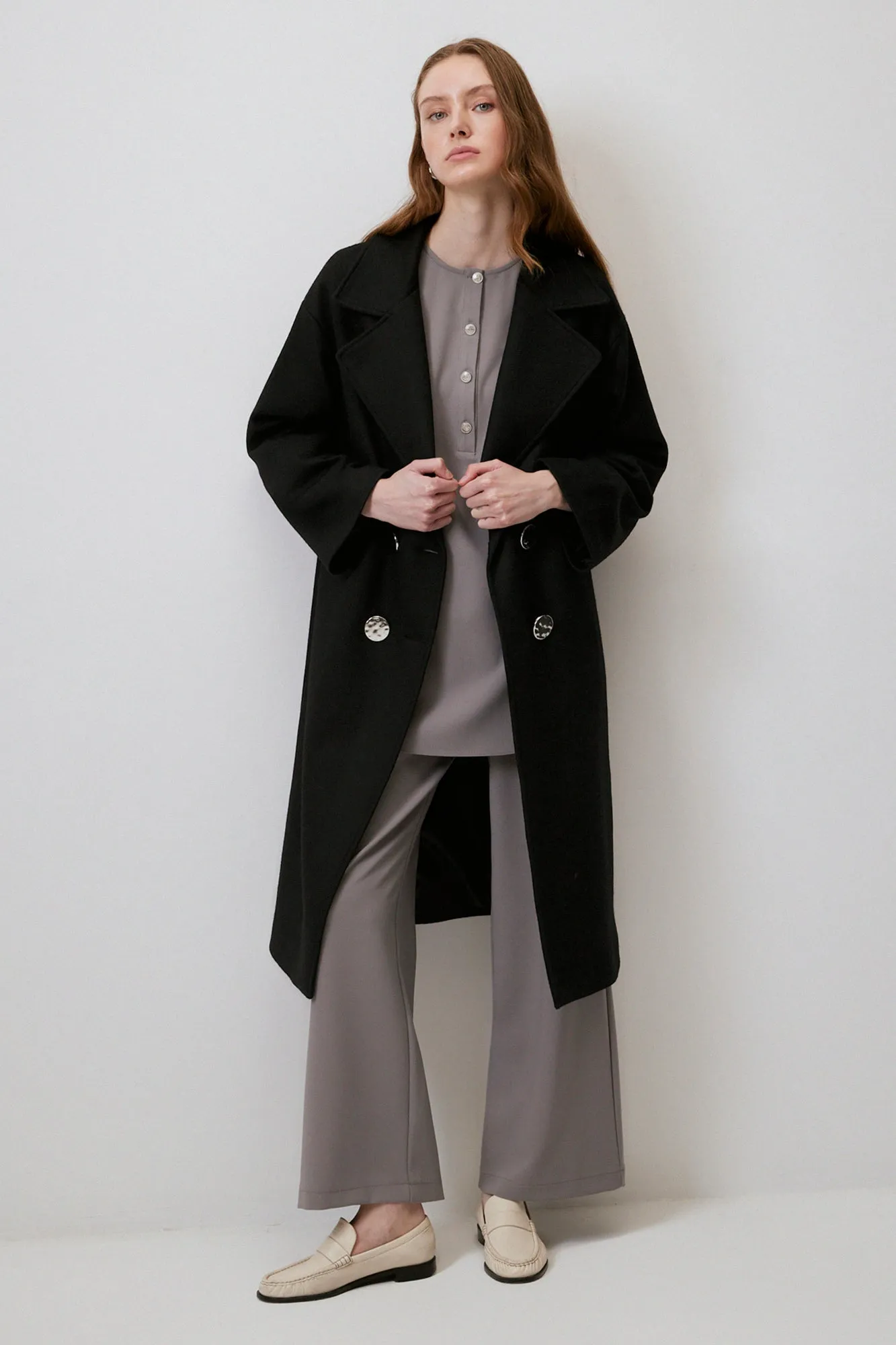 METAL BUTTONED CACHET COAT
