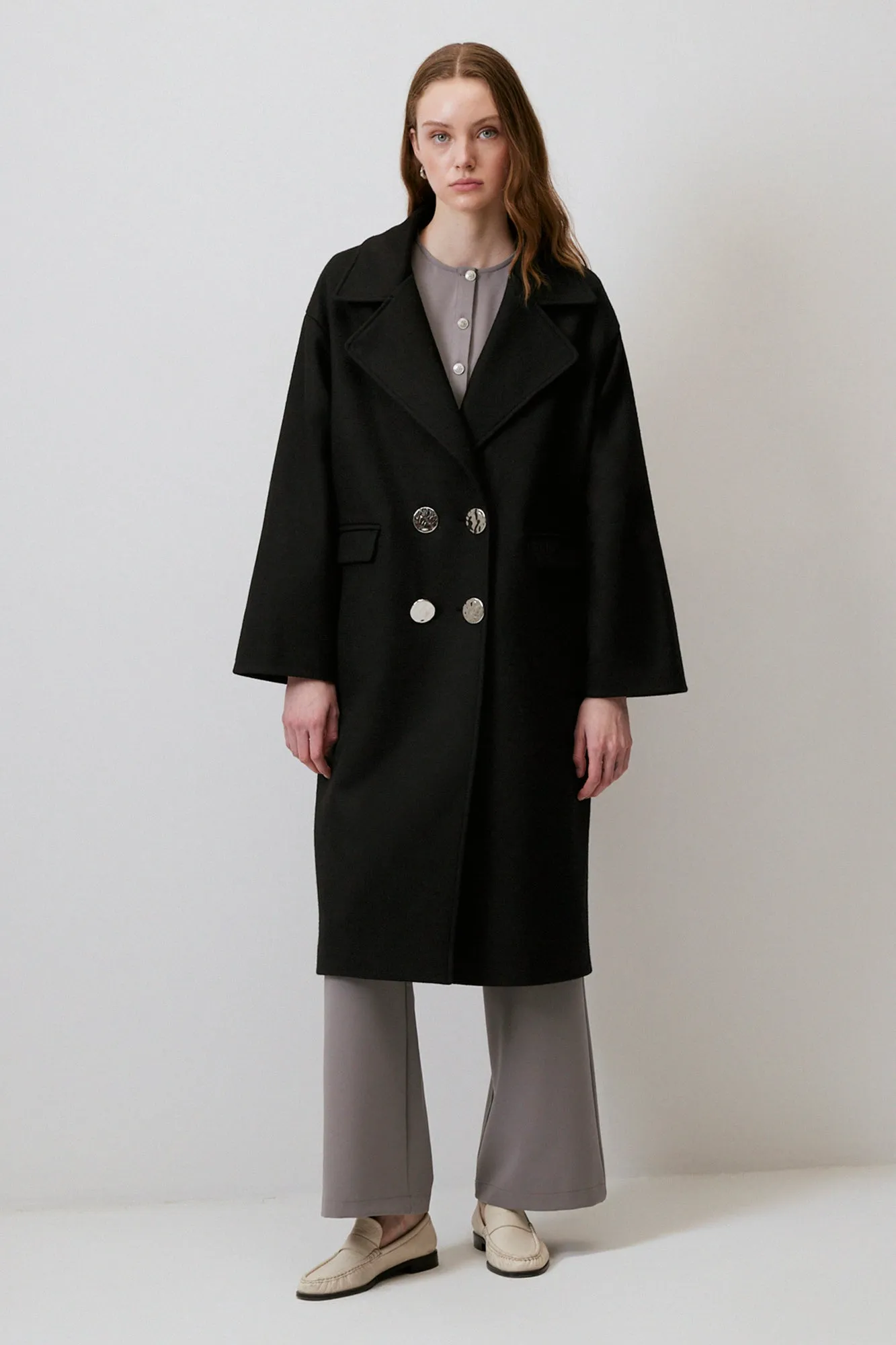 METAL BUTTONED CACHET COAT