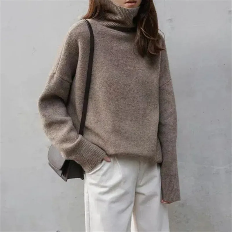 Women's Comfortable Oversized Soft Knitted Turtleneck Jumper | Ideal for Autumn/Winter