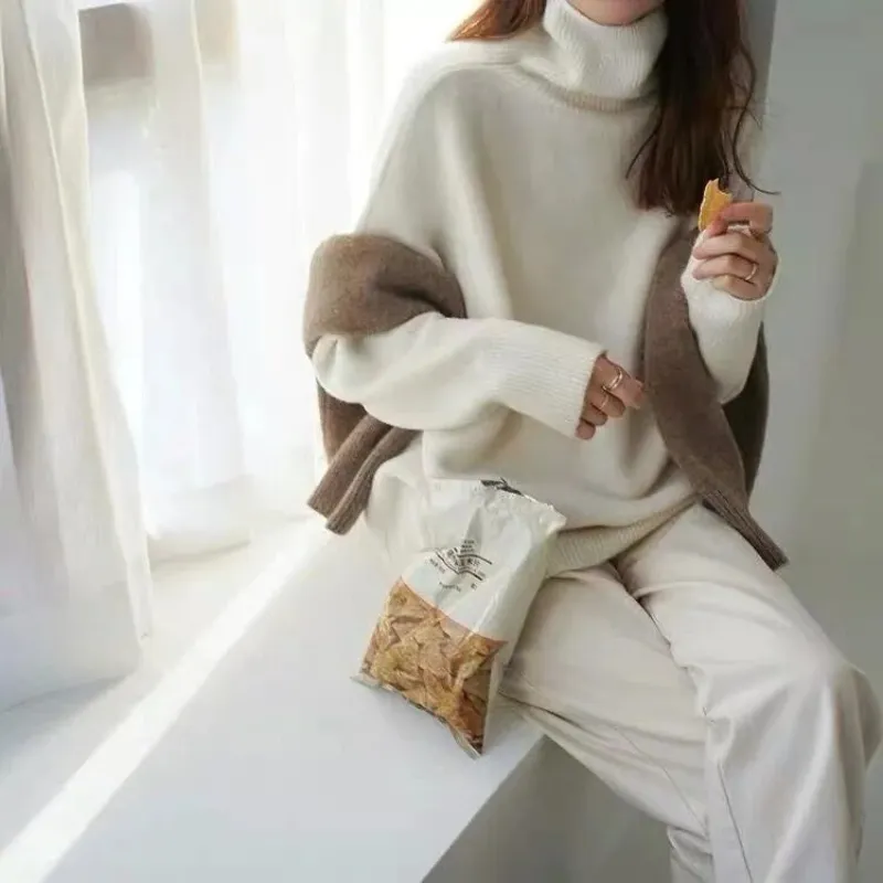 Women's Comfortable Oversized Soft Knitted Turtleneck Jumper | Ideal for Autumn/Winter