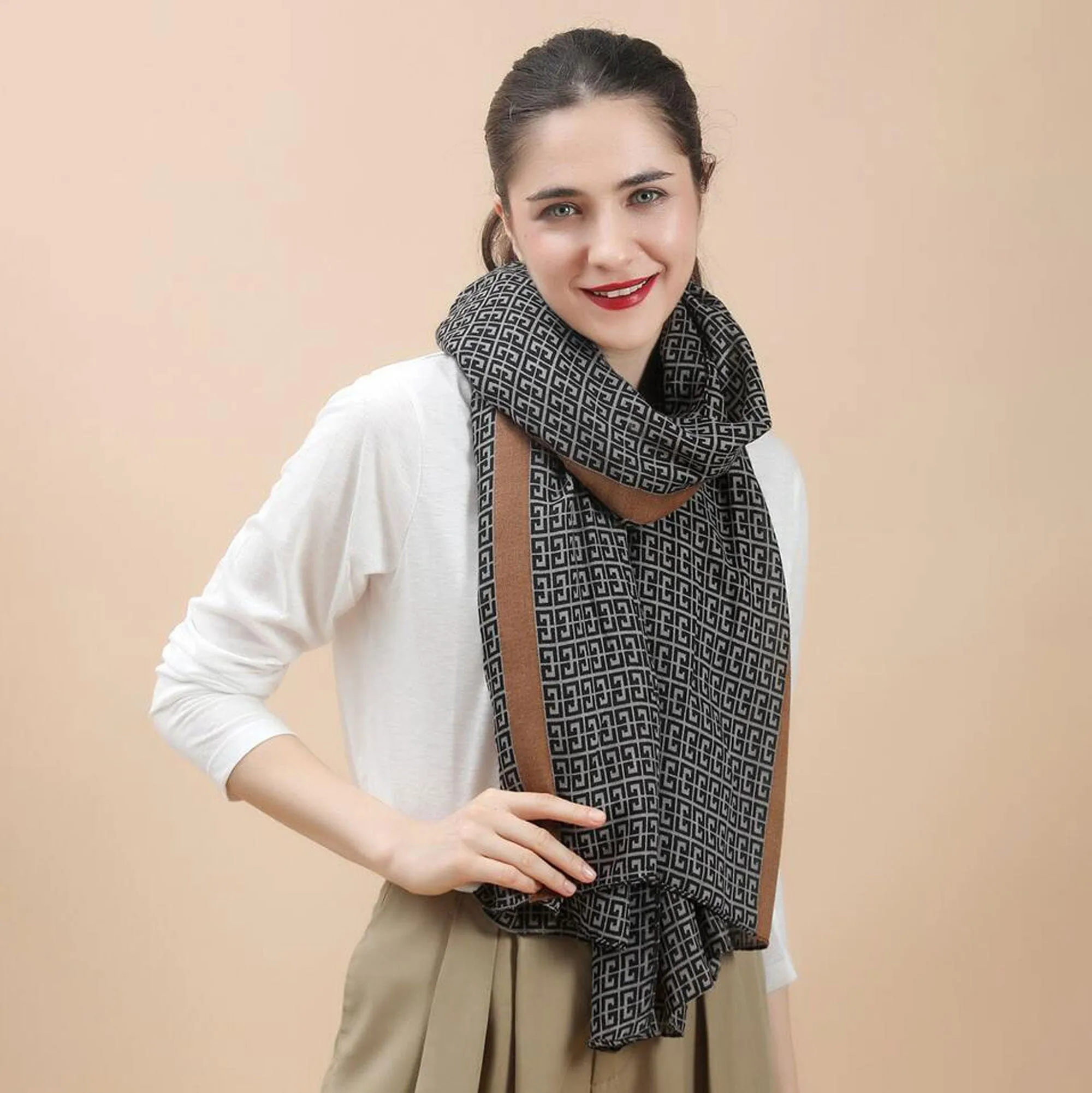 Women's Printed Design Classic Stoler