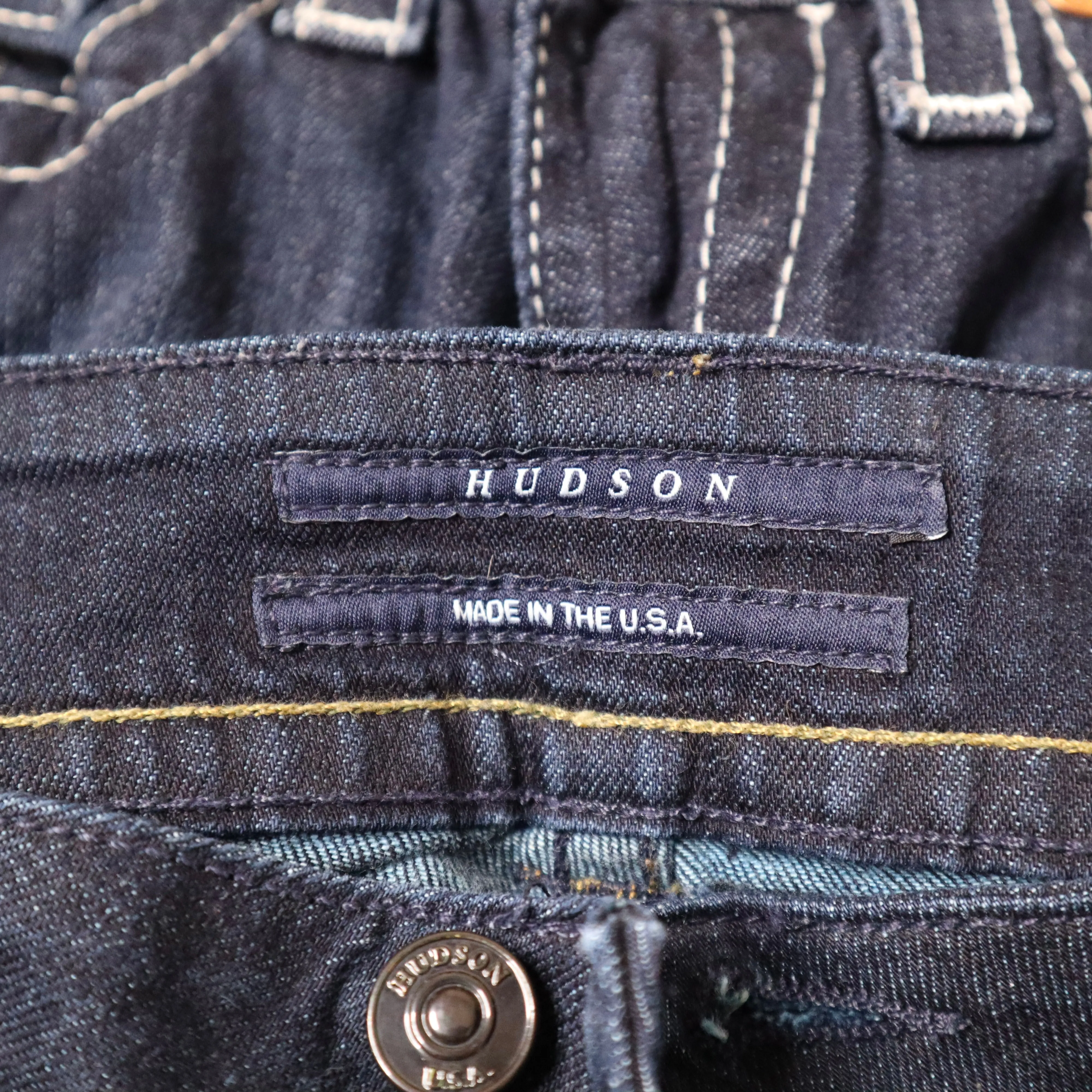 Y2K HUDSON Low Rise Flare Jeans (S/M)